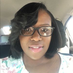 Meet your Posher, Whitney